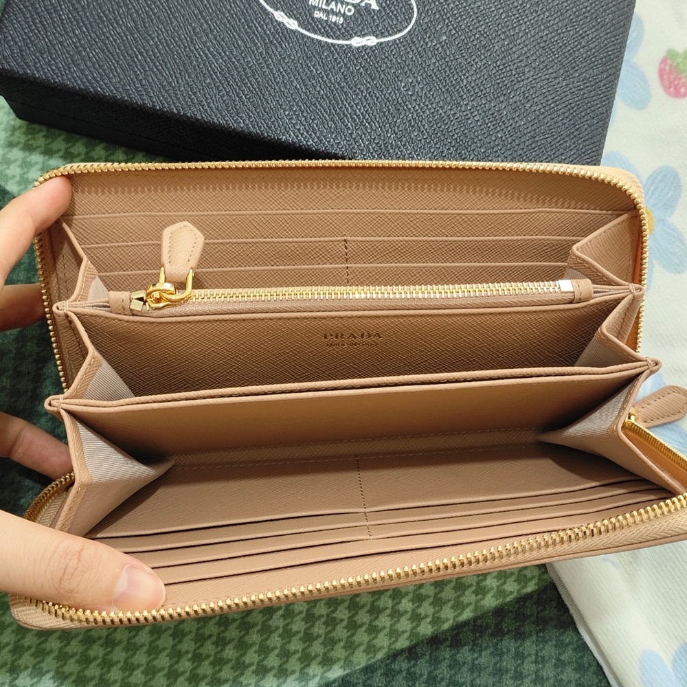 Prada Blush Pink Saffiano Zip Wallet with Gold Logo - Picture 5 of 5